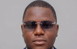Ludosky Ayowa