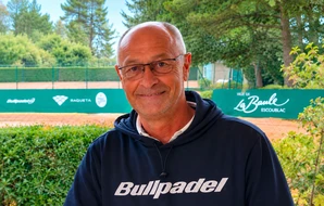André