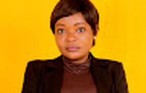 Julia Tebelet  Nkusu