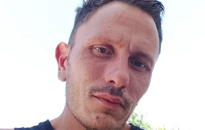 Nicolas Follezou
