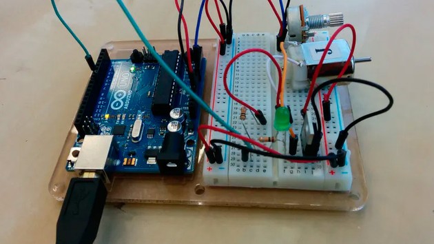 Je vais réaliser votre script Arduino par TaiebRafik